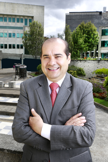 Luis González León